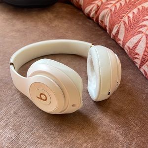 Beats Studio Wireless Headphones + Cable + Case